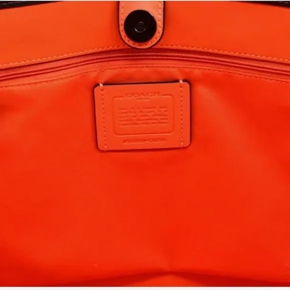 NWT Coach City Tote In Signature Canvas With Halloween Print - Picture 6 of 6